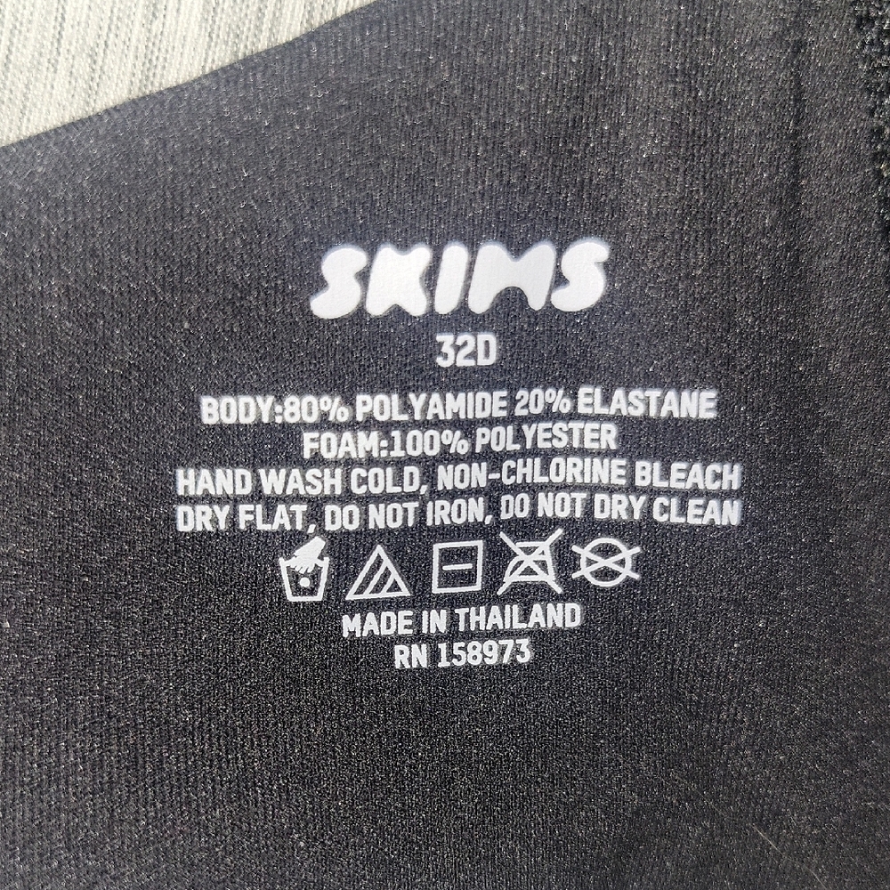 SKIMS Underwire Bra 32D